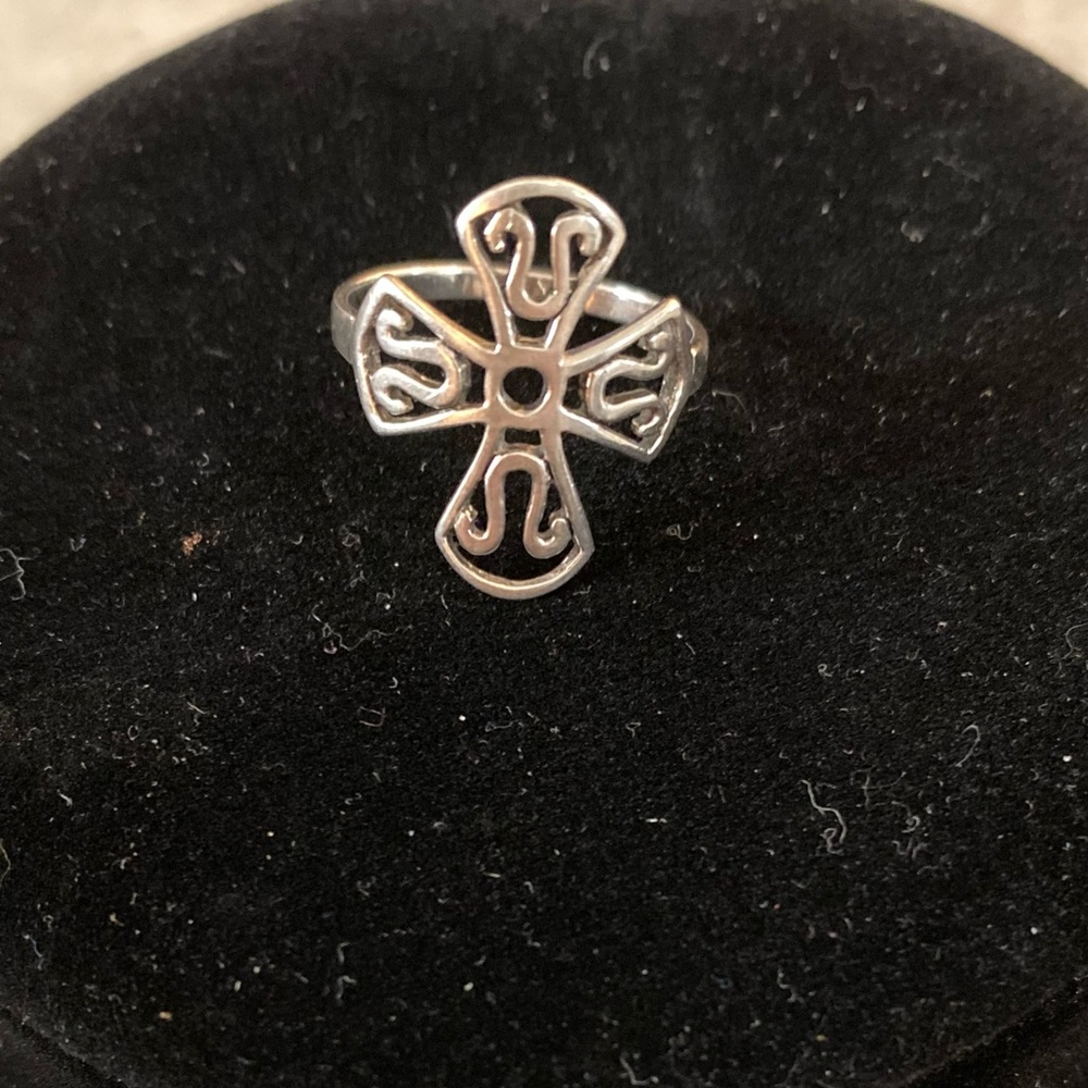 Sterling Silver cross ring Sz 8